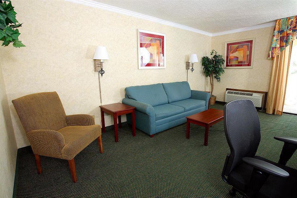 Best Western Airport Albuquerque Innsuites Hotel & Suites Exteriér fotografie